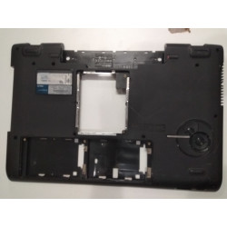 Asus X77J capôt arrière quelque rayure