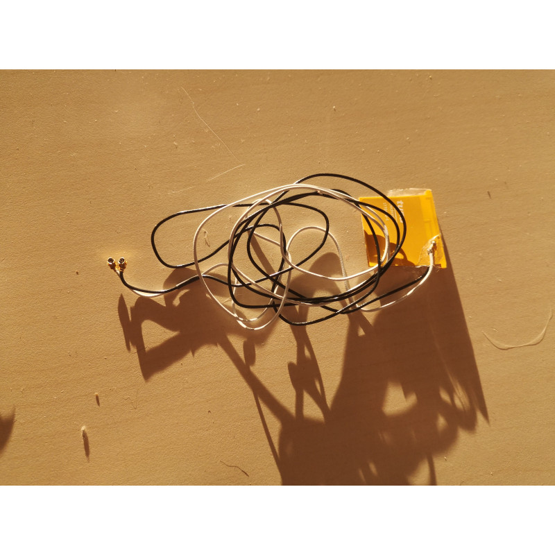 OCCASION - antenne wifi 1770478-1 pour toshiba satellite A100-386 OCCASION - antenne wifi 1770478-1 pour toshiba satellite A100-386